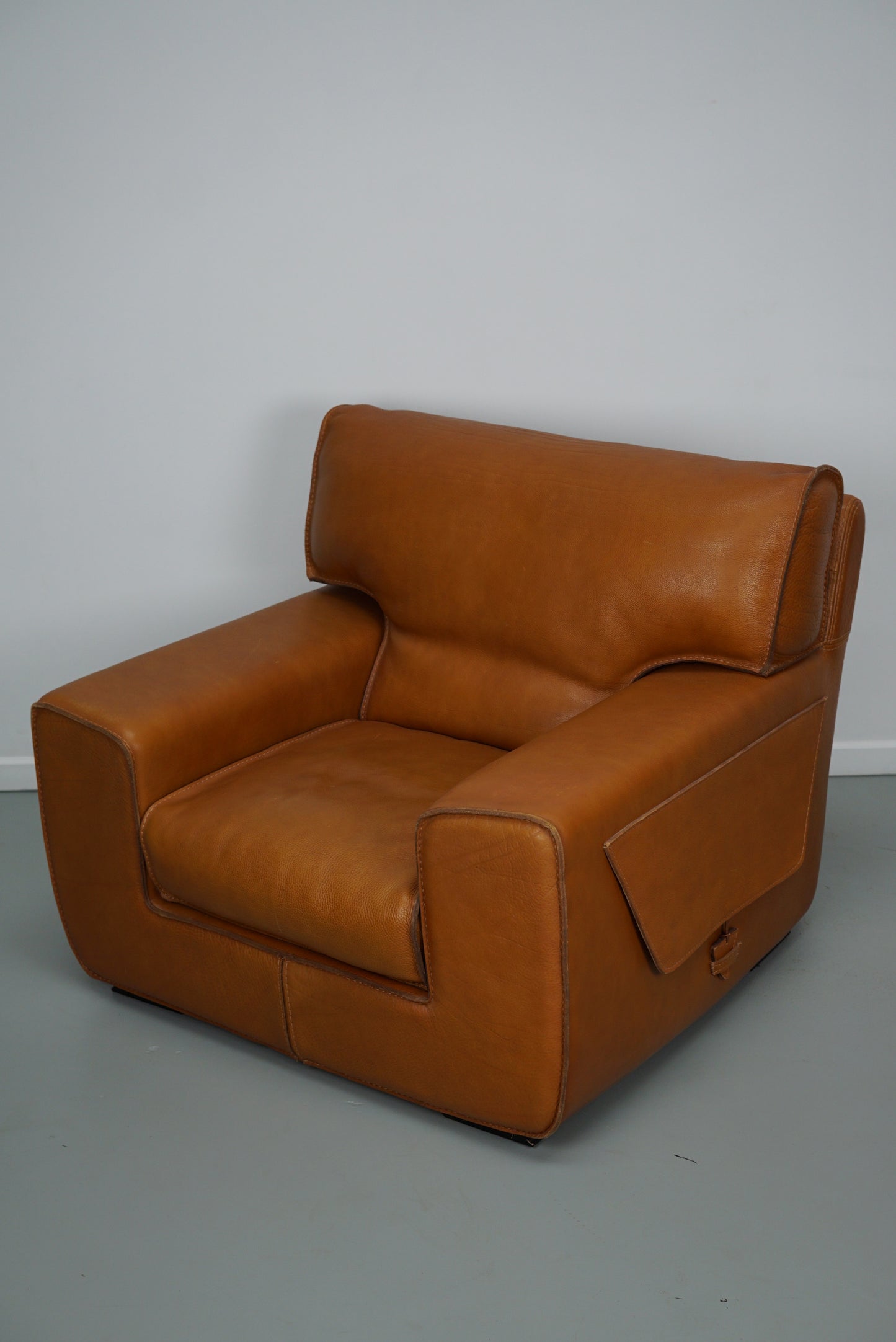 Roche Bobois Club Chair In Tan / Cognac Neck Leather – France, circa 1980